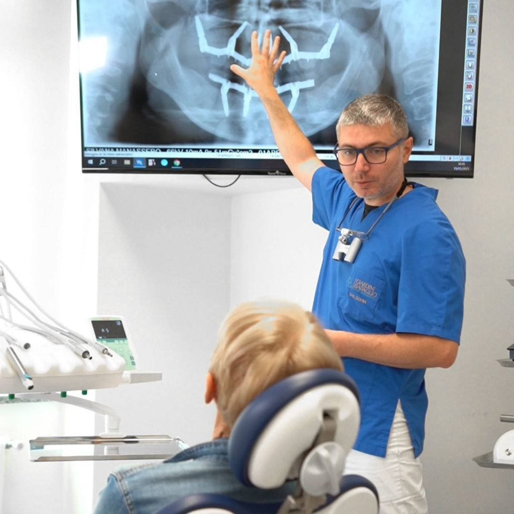 FOTO CI PRENDIAMO CURA DI TE - Dentista a Carrù
